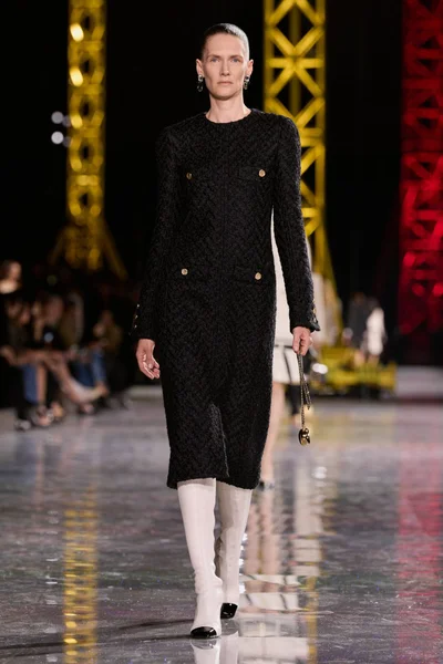 Look 37